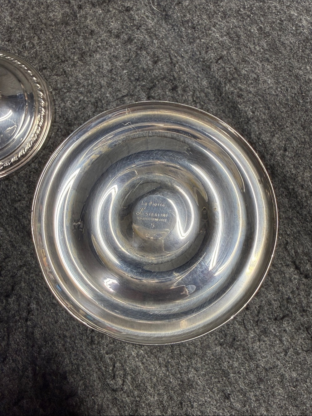 La Pierre Sterling Vintage Pair of Silver Decorative Candle Holders - Picture 15 of 15